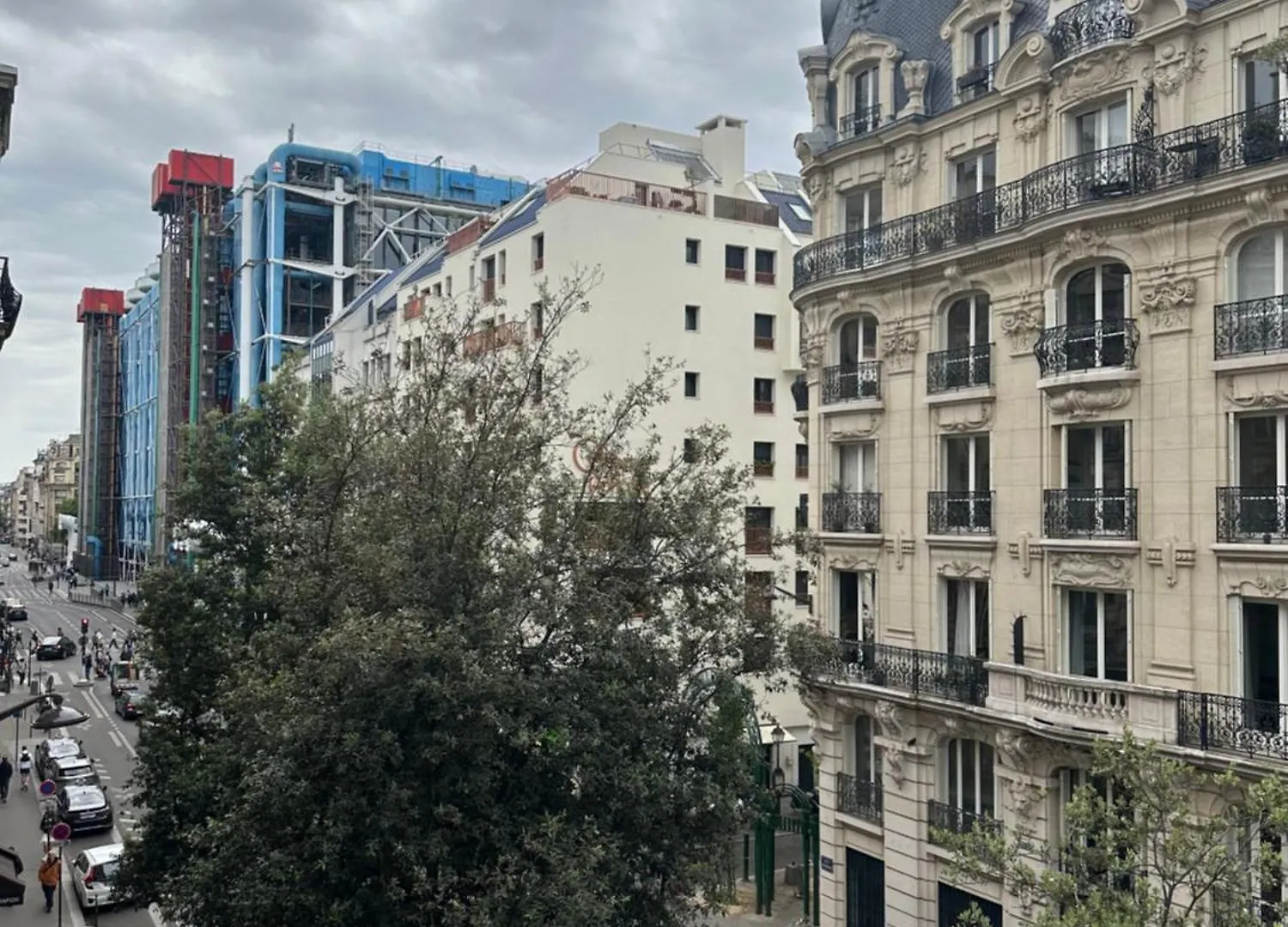 Cosy Studio Beaubourg Paris Centre Guest house